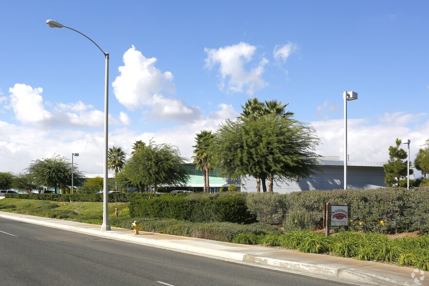 More Photos Of 6421 Central Ave, Riverside Warehouse For Lease