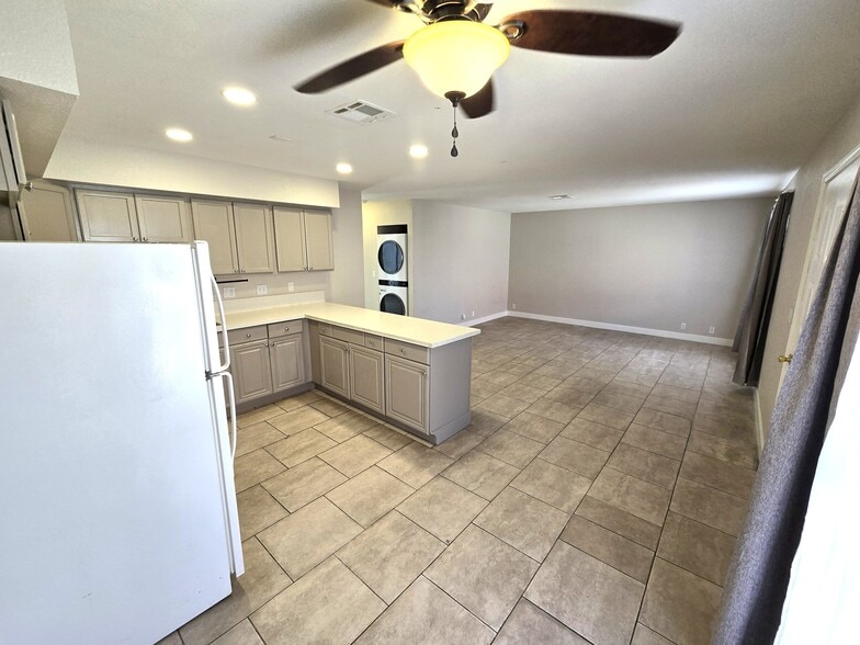 More Photos Of 4300 N Lamont St, Las Vegas Apartments For Sale
