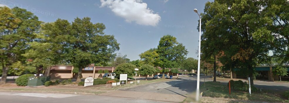 More Photos Of 3035 Directors Row, Memphis Flex For Lease