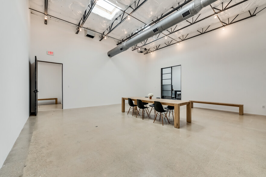 More Photos Of 1380 River Bend Dr, Dallas Loft Creative Space For Lease