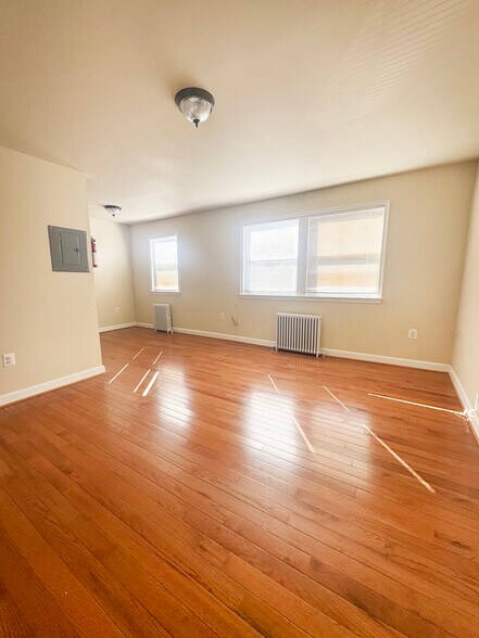 More Photos Of 1818 Q St SE, Washington Apartments For Sale