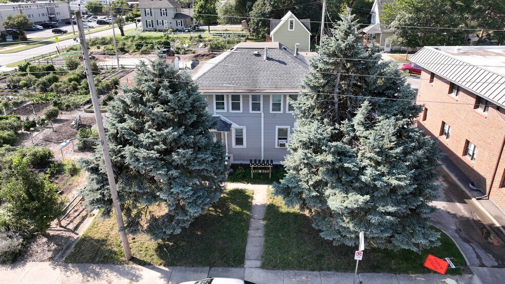 Primary Photo Of 209 E Loula St, Olathe Apartments For Sale