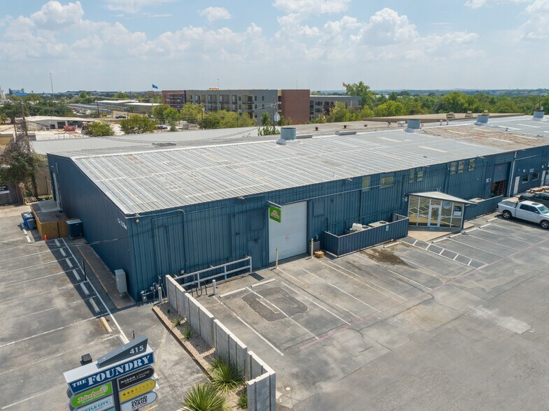 More Photos Of 415 E Saint Elmo Rd, Austin Unknown For Lease