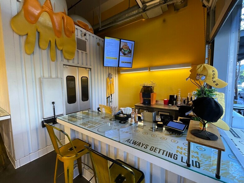 More Photos Of 707-777 G St, San Diego Apartments For Lease