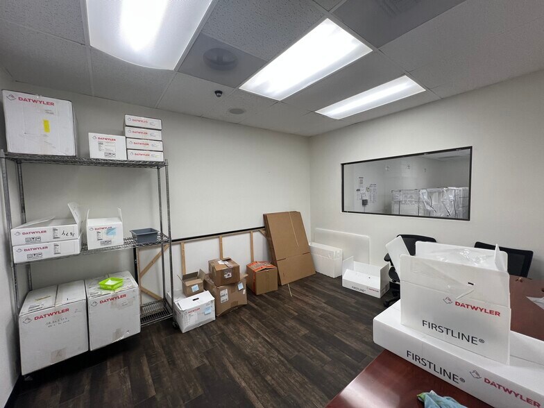 More Photos Of 9540 Cozycroft Ave, Chatsworth Manufacturing For Lease