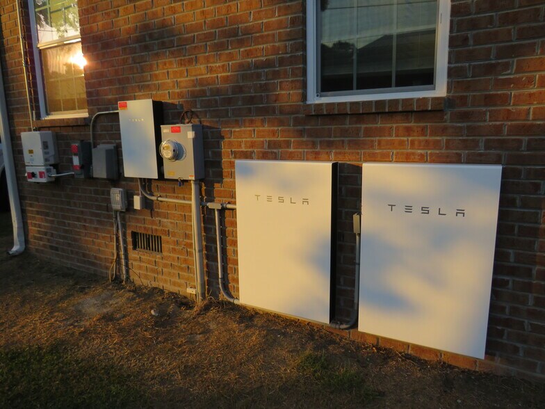 More Photos Of 4013 Thomas Rd, Little River Horse Stables For Sale