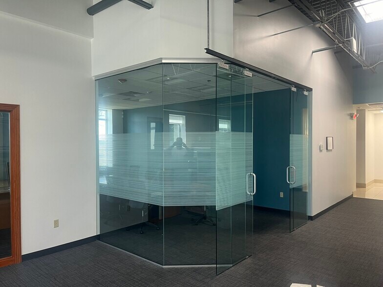 More Photos Of 195 Dupont Dr, Providence Manufacturing For Lease