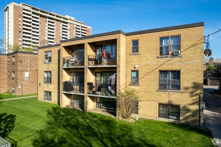 More Photos Of 27 Hotspur Rd, Toronto Apartments For Sale