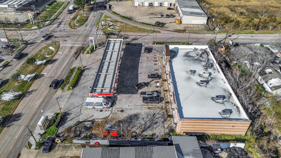 More Photos Of 5417 Anderson Rd, Houston Unknown For Lease