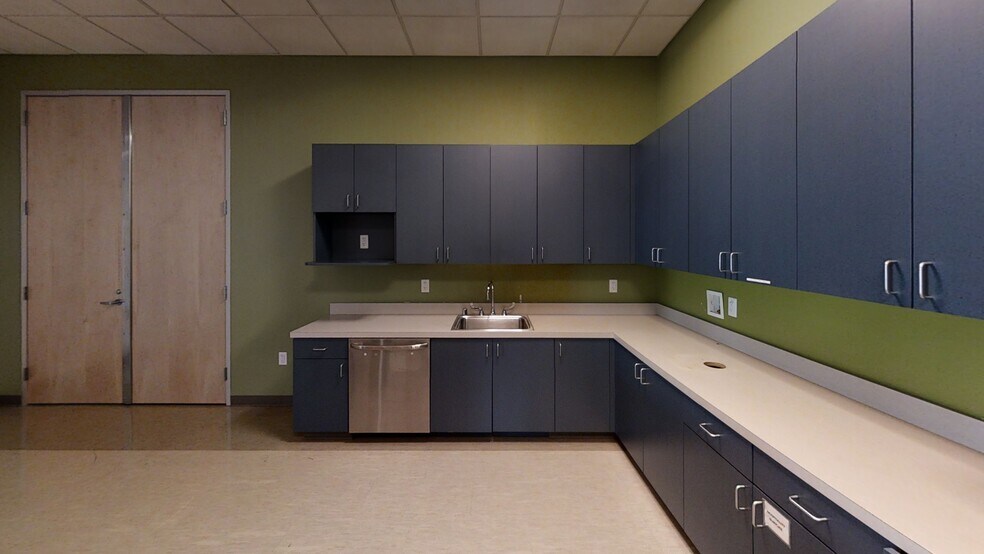 More Photos Of 351 Elliott Ave W, Seattle Unknown For Lease