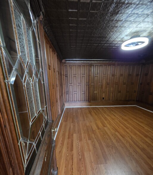 More Photos Of 2913 Governors Dr, Huntsville Office For Lease
