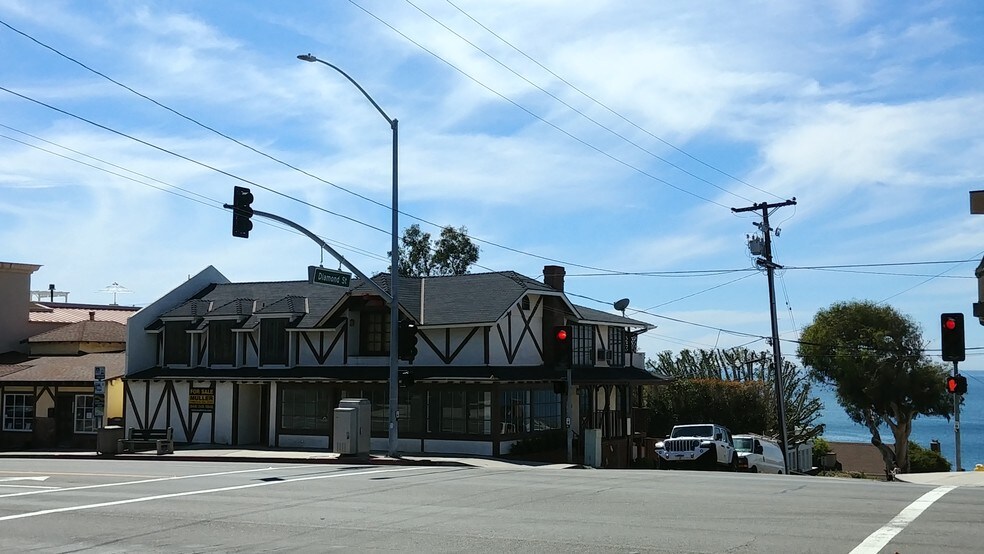 More Photos Of 2007 S Coast Hwy, Laguna Beach Storefront Retail Residential For Lease