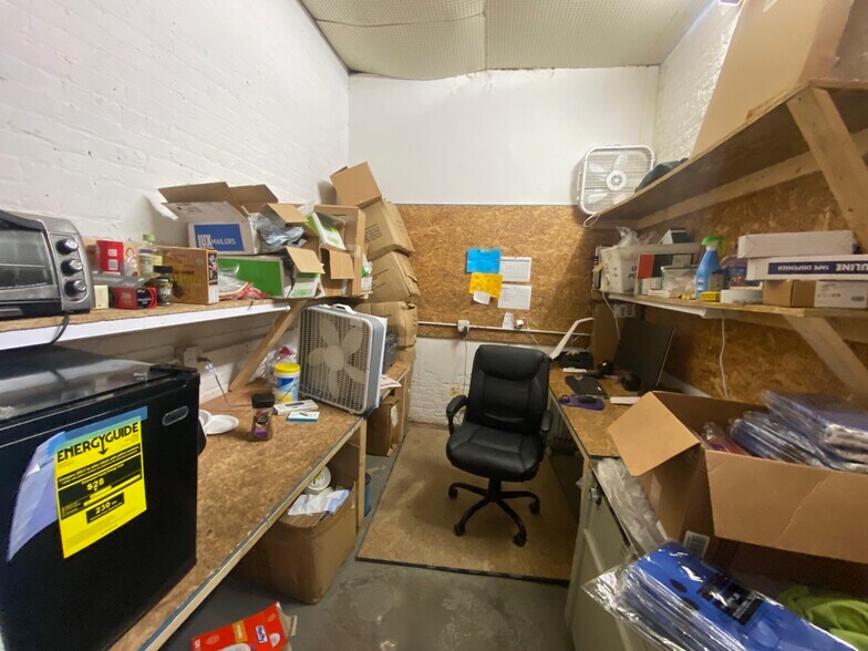 More Photos Of 264 41st St, Brooklyn Warehouse For Lease