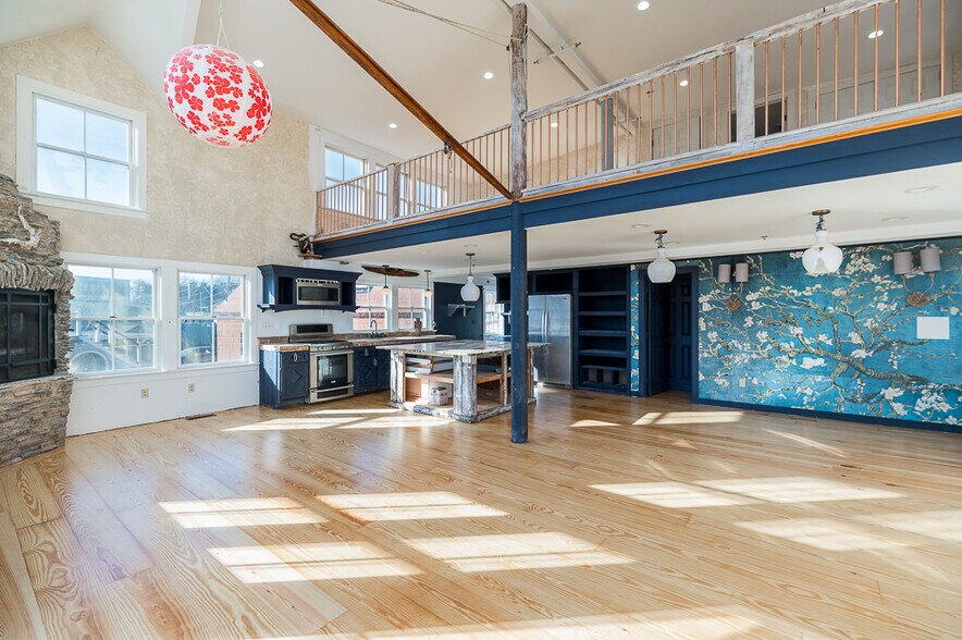 More Photos Of 73 Rocky Neck Ave, Gloucester Restaurant For Sale