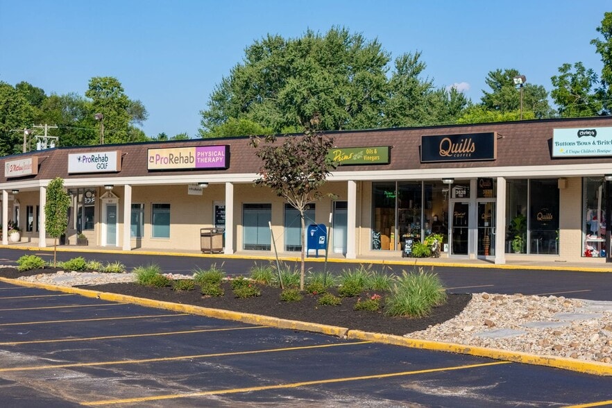 More Photos Of 3642 Brownsboro Rd, Louisville Unknown For Lease