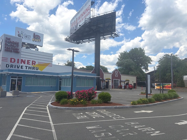 More Photos Of 1141 Revere Beach Pky, Revere Restaurant For Lease