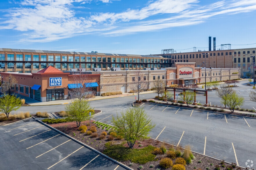 More Photos Of 6702-6852 Greenfield Rd, West Allis Unknown For Lease