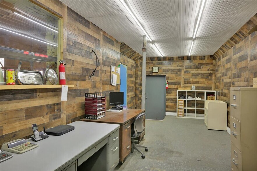 More Photos Of 701 Bingaman St, Reading Industrial For Sale