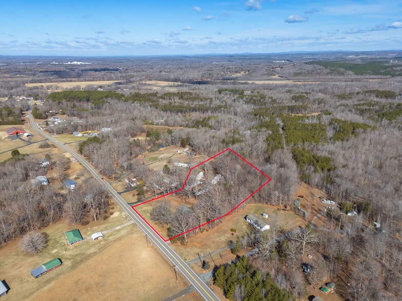 More Photos Of 5513 NC Highway 700, Eden Flex For Sale