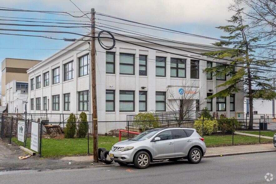More Photos Of 711 Lidgerwood Ave, Elizabeth Manufacturing For Sale