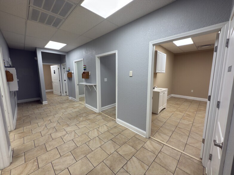 More Photos Of 1030 Wintergap Rd, Oliver Springs Office For Sale