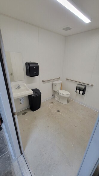 More Photos Of Suite 3 1751 12th Avenue, Columbus Industrial For Lease