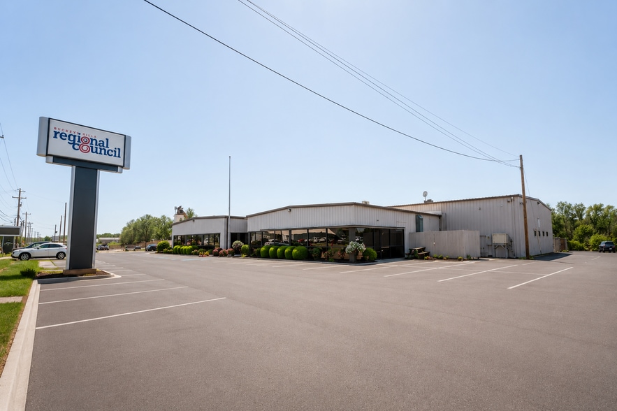 More Photos Of 1400 Pike St, Marietta Office For Lease