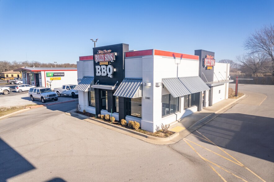 More Photos Of 13481 S State Highway 51, Coweta Fast Food For Sale