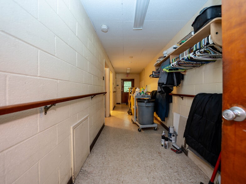 More Photos Of 84 Chestnut Park Dr, Waynesville Healthcare For Sale