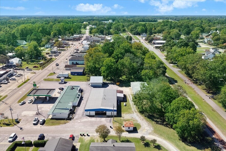 More Photos Of 101 Dunn St, Four Oaks Freestanding For Sale