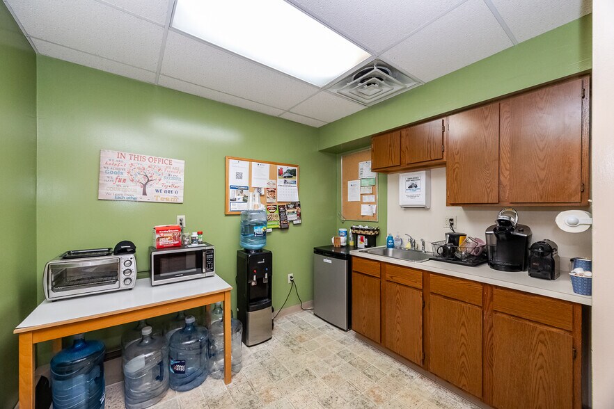 More Photos Of 67-73 Harry St, Conshohocken Office For Lease