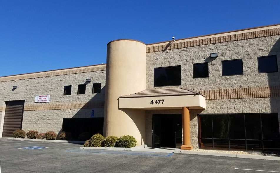 More Photos Of 4477 Shopping Ln, Simi Valley Warehouse For Lease
