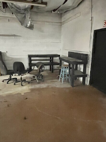 More Photos Of 943 Gallatin, Jackson Warehouse For Sale