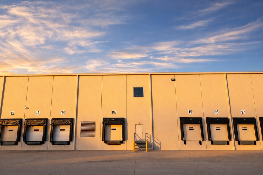 More Photos Of 3319 Southwest Blvd, Grove City Warehouse For Lease