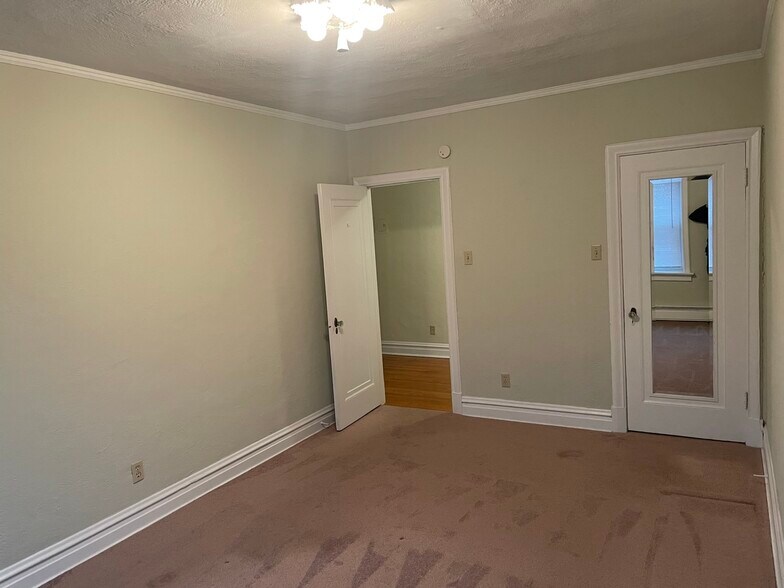 More Photos Of 7700 Shirley Dr, Clayton Apartments For Sale