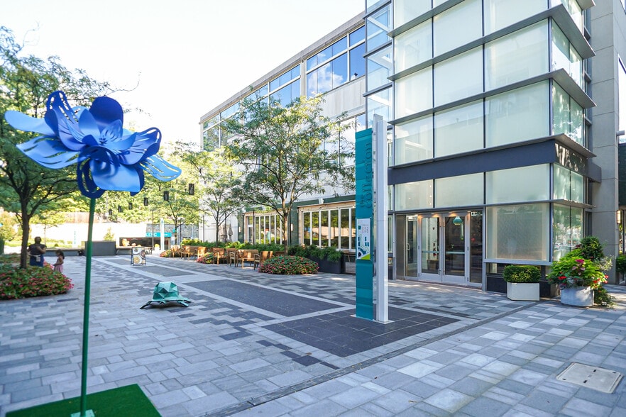 More Photos Of 5425-5481 Wisconsin Ave, Chevy Chase Unknown For Lease