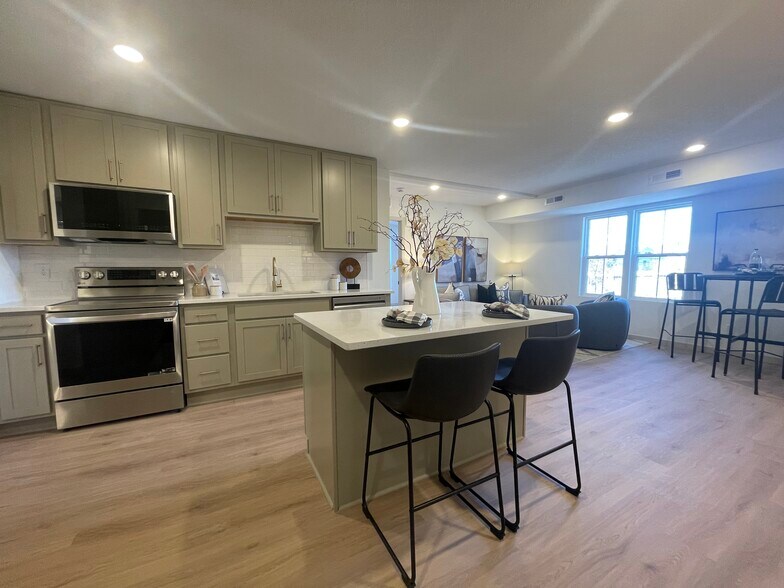 More Photos Of 814 6th St SE, Minneapolis Apartments For Sale