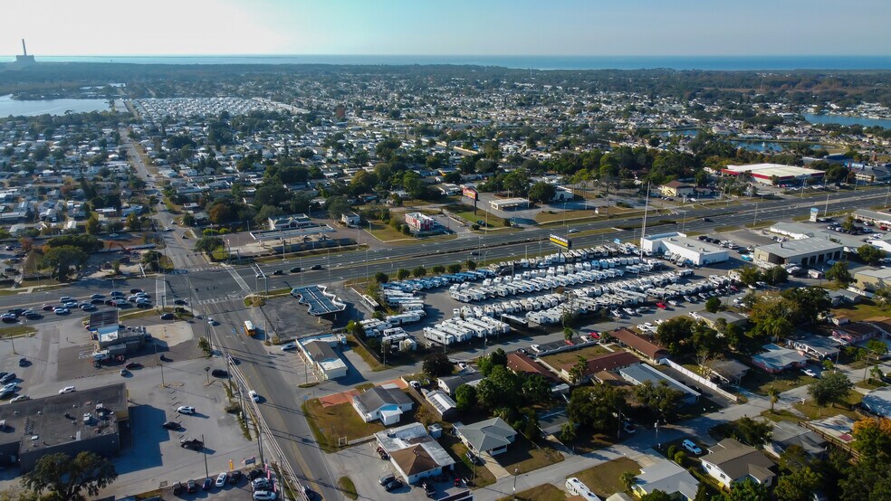 More Photos Of 4539 Mile Stretch Dr, Holiday Office For Sale