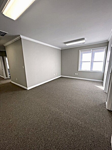 More Photos Of 5640 Six Forks Rd, Raleigh Office For Sale