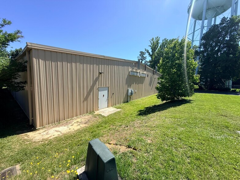 More Photos Of 2384 Nc Highway 24 27 E, Biscoe Freestanding For Sale