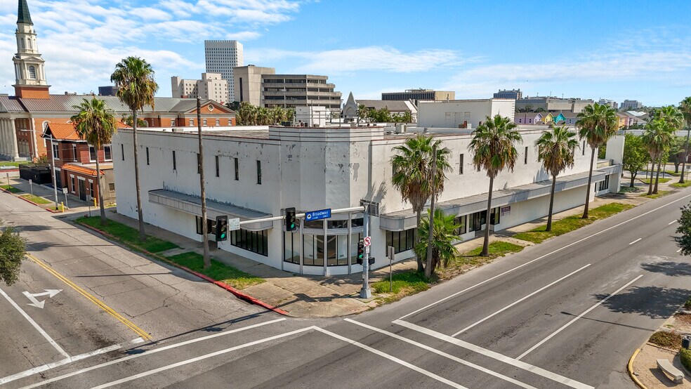 More Photos Of 2222 Broadway St, Galveston Freestanding For Sale