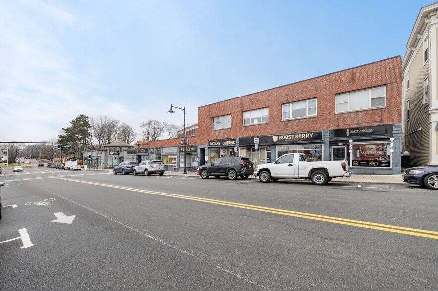 More Photos Of 154-162 Humphrey St, Swampscott Storefront Retail Office For Lease