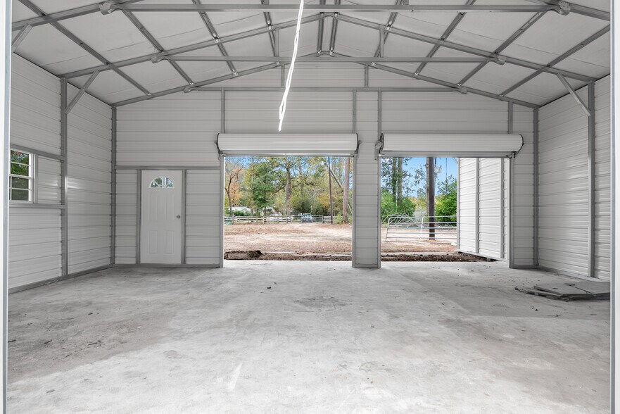 More Photos Of 12211 Carriage Ln, Conroe Land For Lease