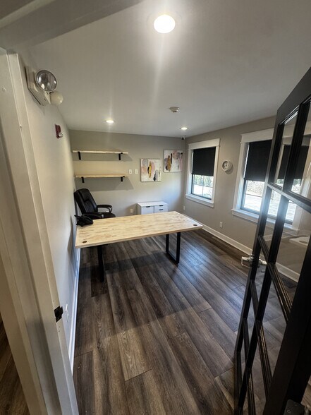 More Photos Of 453 N Lindbergh Blvd, Creve Coeur Office For Sale