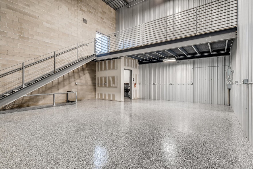 More Photos Of 1945 Deer Creek Rd, Monument Warehouse For Lease