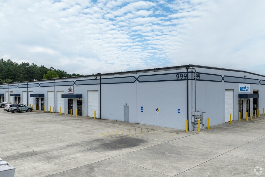 More Photos Of 963 N Burnt Hickory Rd, Douglasville Unknown For Lease