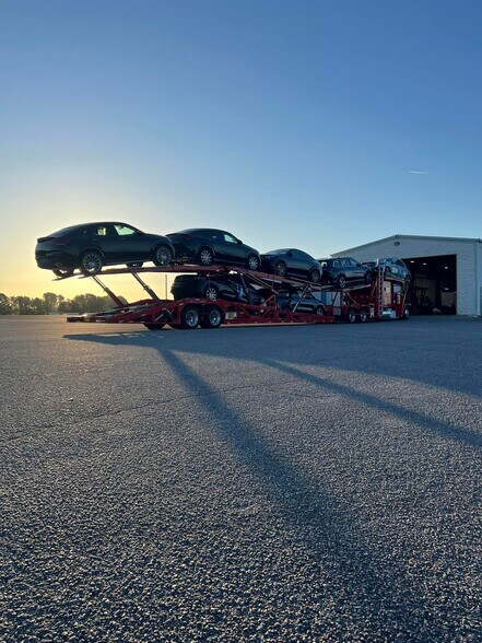 More Photos Of 212 Allen Rd, Commerce Truck Terminal For Lease
