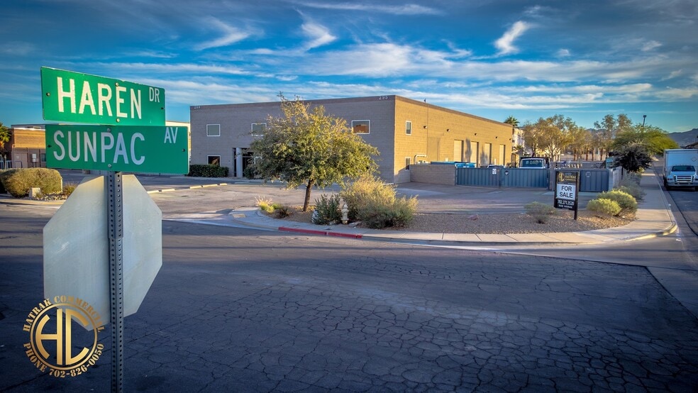 More Photos Of 295 Sunpac Ave, Henderson Warehouse For Sale
