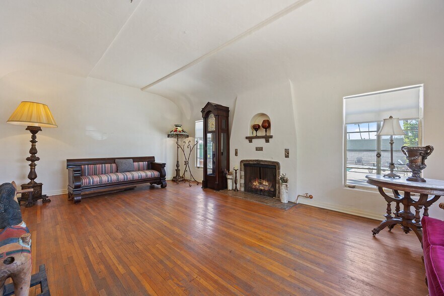 More Photos Of 720 W La Habra Blvd, La Habra General Retail For Sale