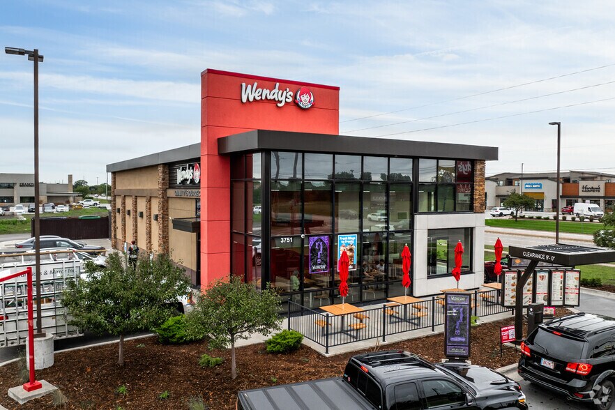 Primary Photo Of WEST 37TH STREET NORTH & NORTH RIDGE ROAD, Wichita Fast Food For Lease
